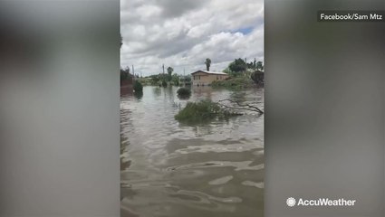 Massive storm blasts through, floods Texas town