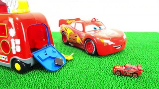 Disney Cars Lightning McQueen Mack Truck Rush into the Fire engine of  Toy Story