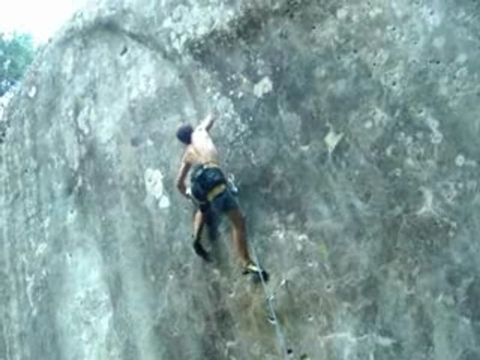 Guigui a l'escalade