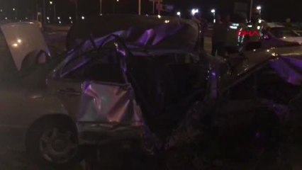 RİZE OTOMOBİL REFÜJE ÇARPIP, SAVRULDU 1 ÖLÜ, 3 YARALI