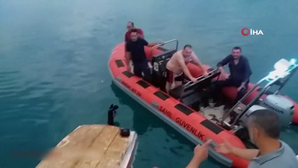 Rize sahilinde balıkçı teknesi alabora oldu