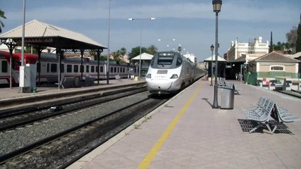 Alvia S/730 dirección Cartagena. #fotoferroviaria #frikitrenes #railfan #trainspotters