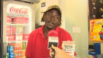 Vendedor explica que piden helados y agua para combatir el calor
