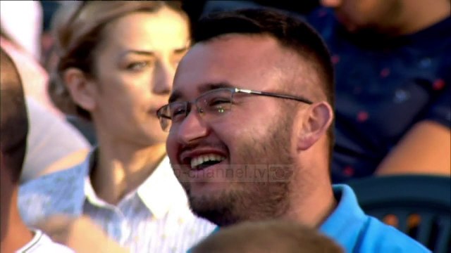 Rama fushatë në Durrës krah Dakos