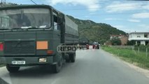 Report TV - Mjetet e Ushtrisë nisin shpërndarjen e fletëve të votimit në KZAZ-të e rretheve