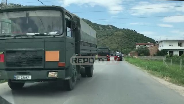 Report TV - Mjetet e Ushtrisë nisin shpërndarjen e fletëve të votimit në KZAZ-të e rretheve