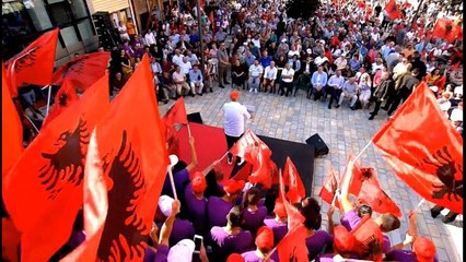 Rama prezanton kandidatin për Tropojën: Nuk ka doktoraturë, vetëm fallxhoren kemi doktore shkencash