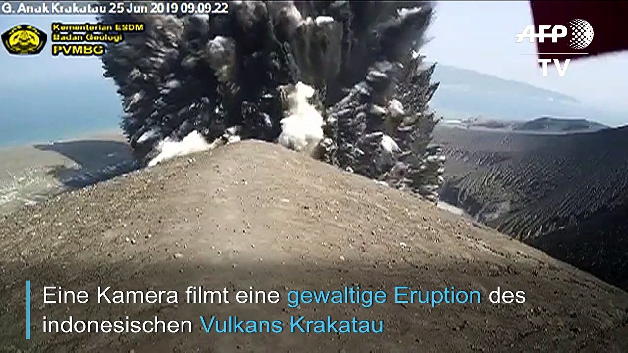 Gewaltige Eruption: Kamera filmt Ausbruch des Vulkans Krakatau