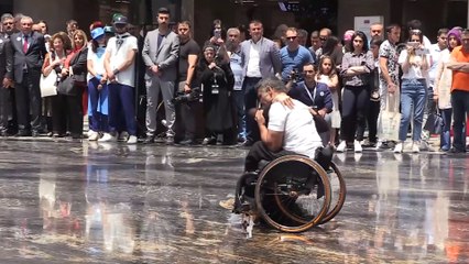 Turhan, YHT ile yaşlı ve engellilerden oluşan bir grubu Konya'ya uğurladı - ANKARA