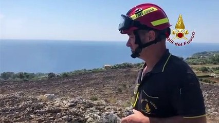 Castri di Lecce (LE) -Incendio di vegetazione e sterpaglie (26.06.19)