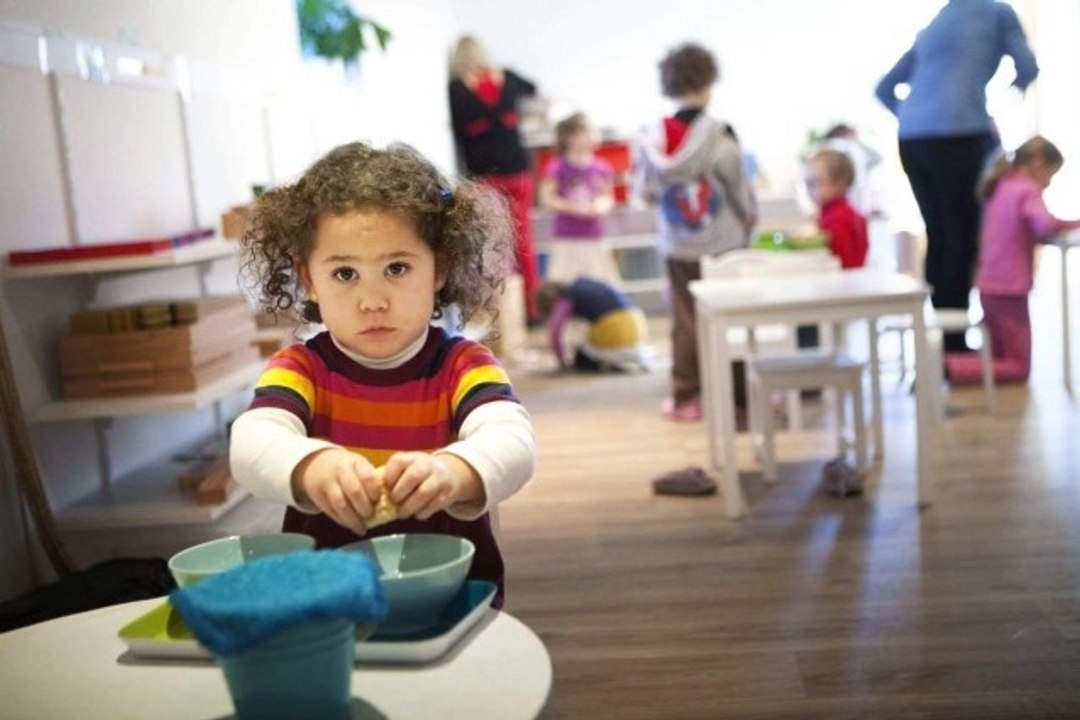 Montessori-Pädagogik, wie kann man sie zu Hause anwenden?