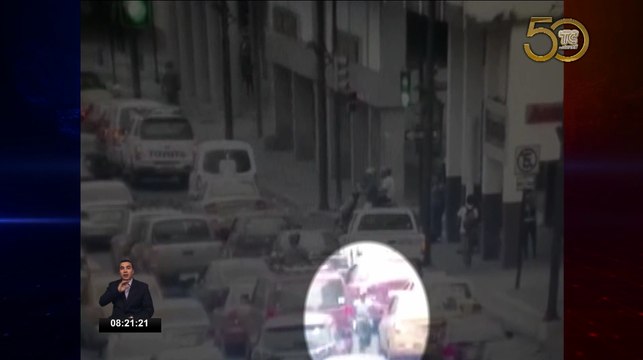 Sujeto que robaba pertenencias aprovechando la luz roja fue capturado en Guayaquil