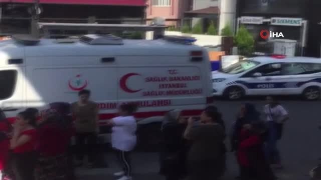 Tuzla'da bir hafriyat kamyonu halk otobüsüne çarptı... O anlar kamerada