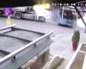 Tuzla'da feci kaza: 10 yaralı