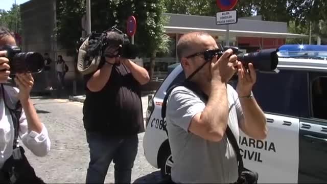 Detienen a un militar de la comitiva de Jair Bolsonaro con 39 kilos de cocaína en el aeropuerto de Sevilla