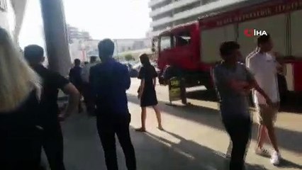 Bursa'da AVM'de korkutan yangın