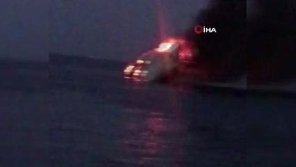 Ambarlı limanında süperyat yangını kamerada