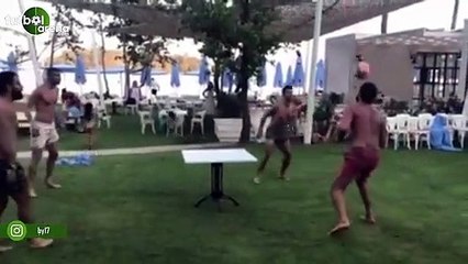 Arda, Emre, Burak ve Volkan'dan ayak tenisi