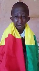 Grand P chante l'hymne national et soutient le Syli de Guinée