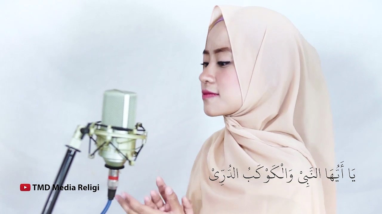 الأنشودة الرائعة يا أيها النبي
