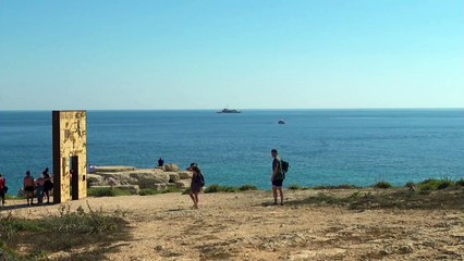 Barco que socorre migrantes entra en aguas italianas sin permiso