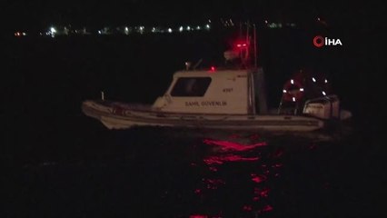 Sahilde bulunan Sahipsiz elbise ve ayakkabı sahil ve kıyı emniyetini harekete geçirdi