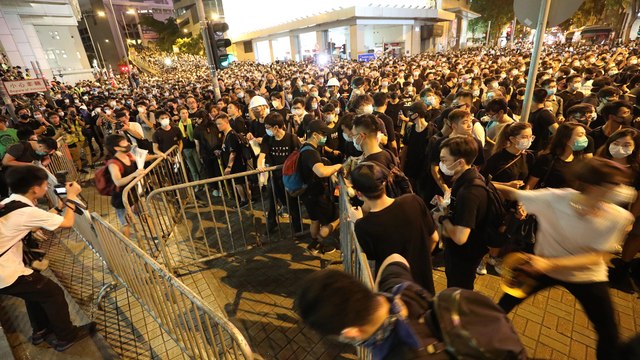 Six-hour siege of Hong Kong’s police headquarters ends with no clashes after anti-extradition bill protesters disperse
