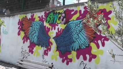 MANİSA KÖTÜ GÖRÜNÜMLÜ DUVARLARA RENK KATIYOR