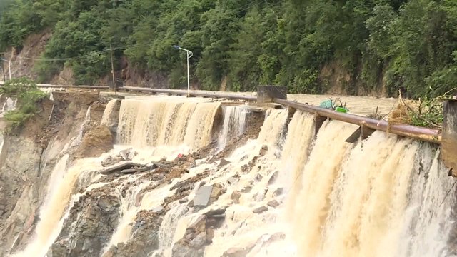 Heavy downpours trigger serious flash flooding in several areas of China