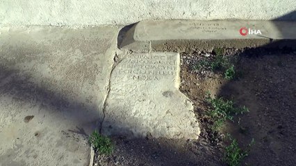 Kapadokya’da 2 bin yıllık mezar taşı bulundu