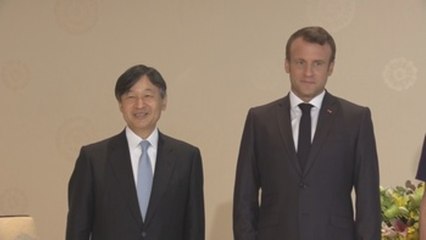 Macron es recibido por los emperadores en el palacio imperial de Tokio