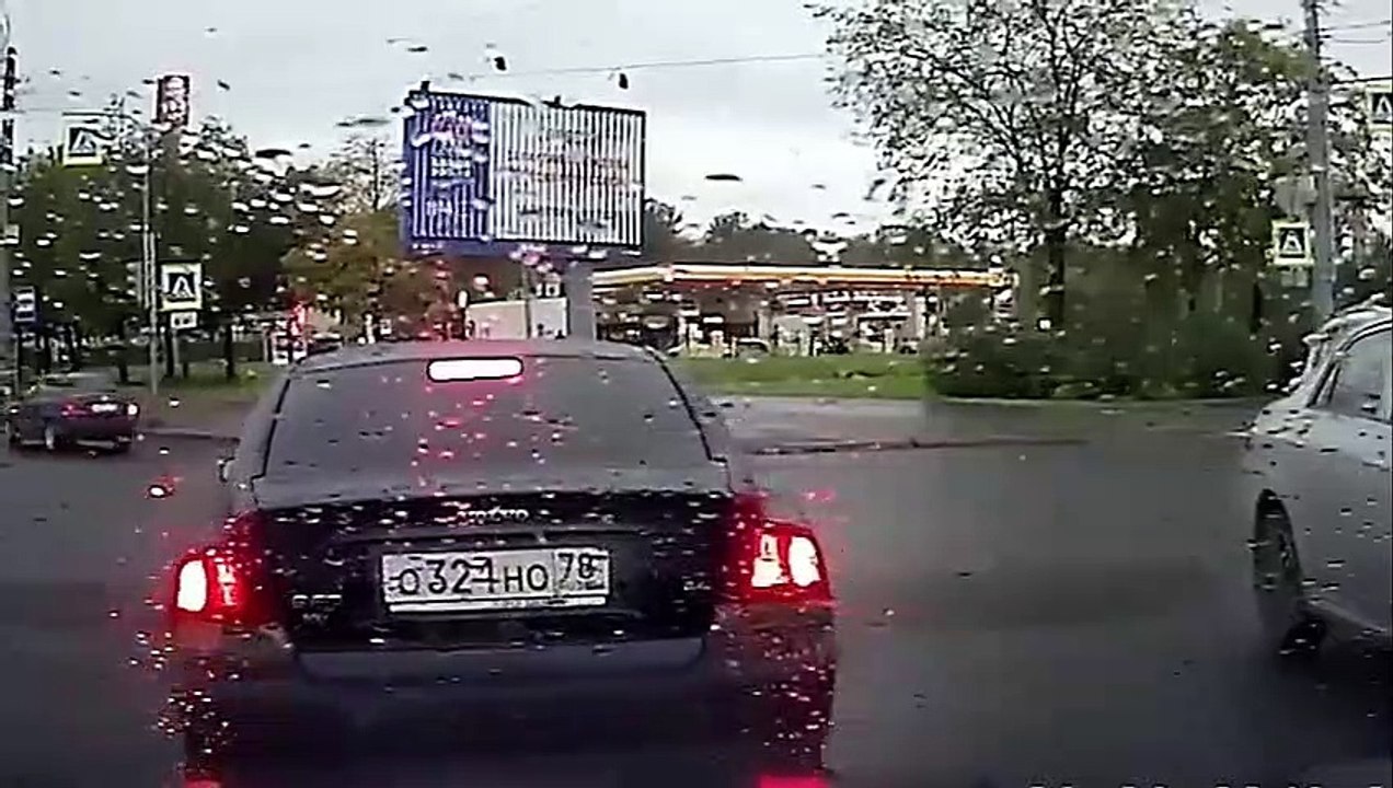 Car crashes  -306