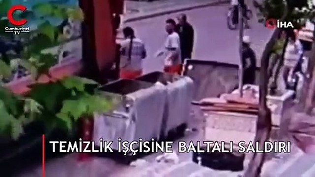 Temizlik işçisine baltalı saldırı kamerada