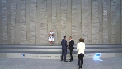 NATO Savunma Bakanları Toplantısı - Aile fotoğrafı