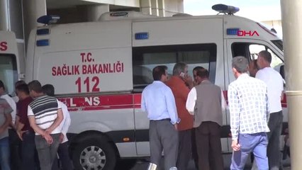 DİYARBAKIR Durakta bekleyen 7 yaşındaki kıza çarpan sürücü kaçtı