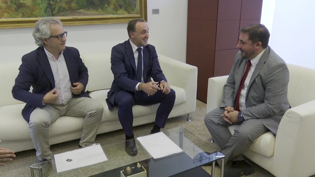 Unai Hualde se reúne con Navarra Suma