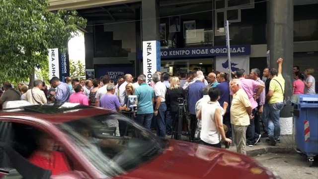 Εγκαίνια στο εκλογικό κέντρο της Ν.Δ. στη Λαμία