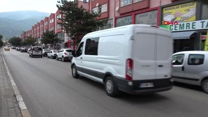 KARABÜK Kasksız polise yakalanan kurye Abi bu seferlik affedin, bugün işe girdim?