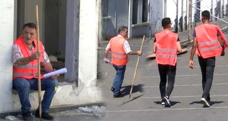 Yağmalanan traktör fabrikasında sopalı nöbet!
