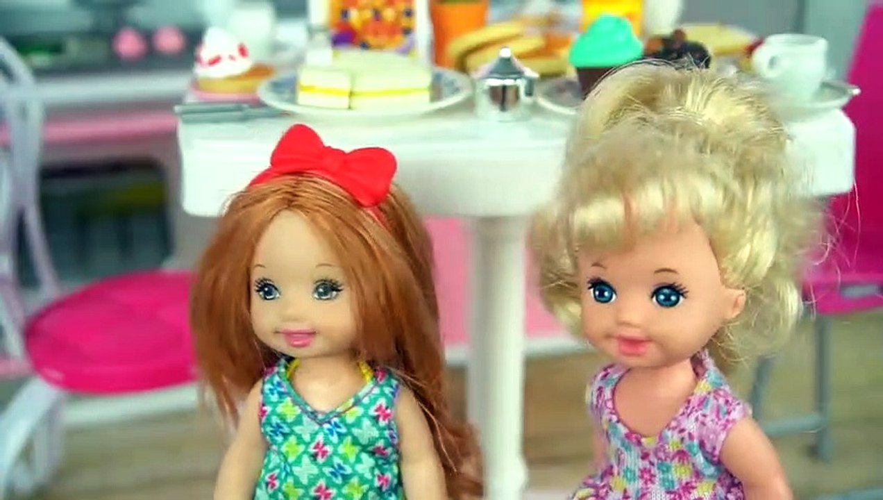 Mother's Day Special with Frozen Elsa & Anna Babies Cooking Surprise  Breakfast - Titi Toys & Dolls