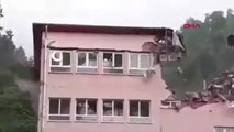 Trabzon Araklı'da selde hasar gören dere yatağındaki okul yıkılıyor-1