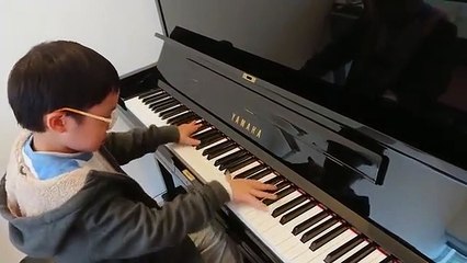 Jonah Ho joue la « Sonate au clair de lune » au piano