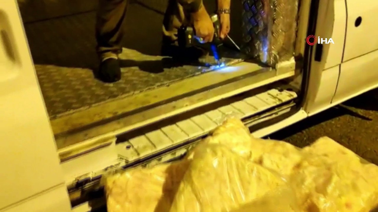 İç yağı ile kamufle edilmek istenen 8 kilo esrar ele geçirildi