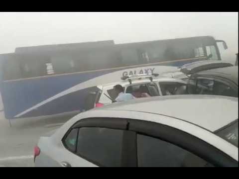 Cars ram into each other on Agra-Noida Yamuna Expressway due to fog