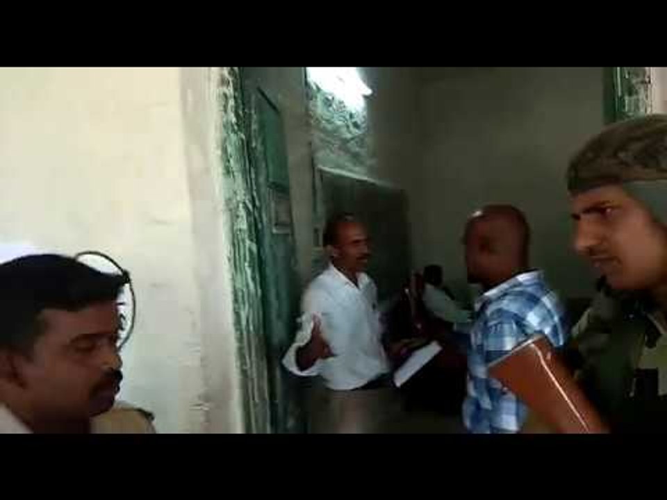 Karnataka polls 2018: Voters argue with officials over stalled voting at Numperumal booth