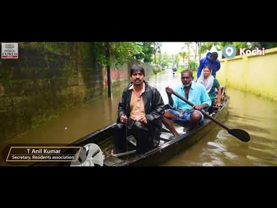 Kerala rains: Kochi citizens forced to hire boats