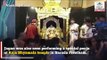 Jagan Mohan Reddy meets Sri Sarada Peetham pontiff, seeks blessings