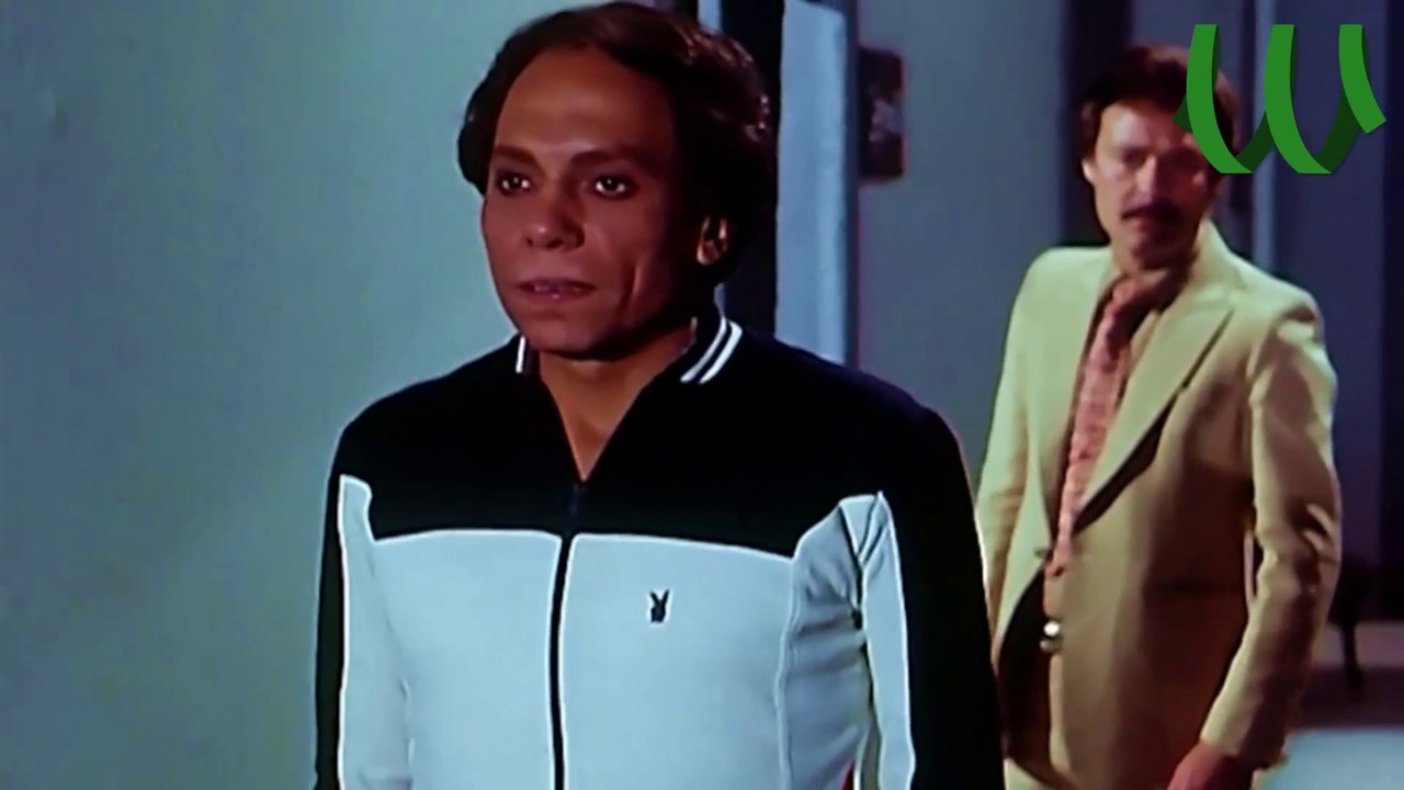 ظابط يضرب عادل امام ويجبره علي خلع ملابسه!! شاهد السبب!!!