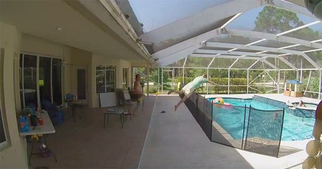 Un Américain réalise un incroyable saut pour sauver son fils de la noyade