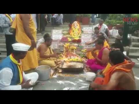 Kannadiga protesters gather in huge numbers at Town Hall in Bengaluru